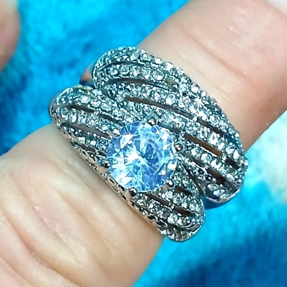 Silvertone cubic zirconia engagement wedding set new size 7 - Picture 1 of 4